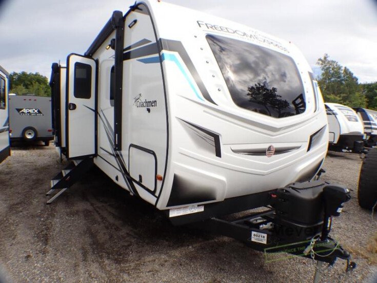 Thumbnail Photo undefined for 2023 Coachmen Freedom Express 326BHDSLE